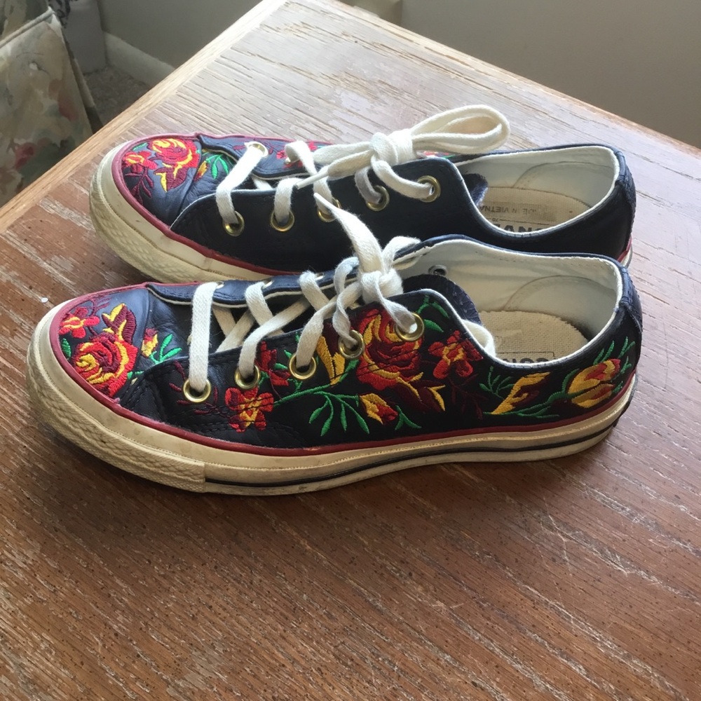 Chuck Taylor Converse Navy Floral Embroidered Sneakers - Picture 7 of 14